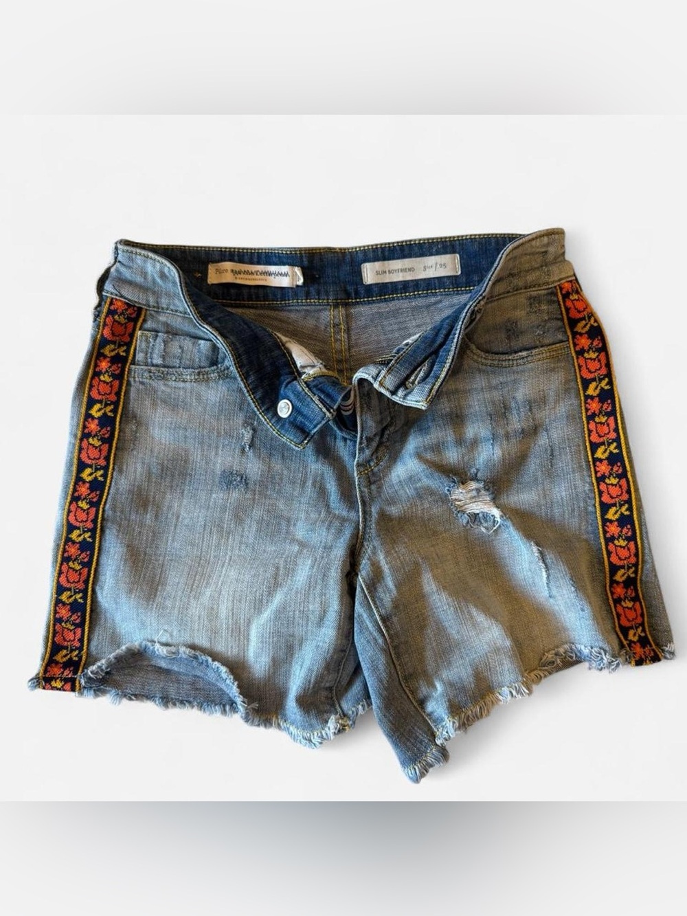 Anthropologie embroidered jean shorts🌺